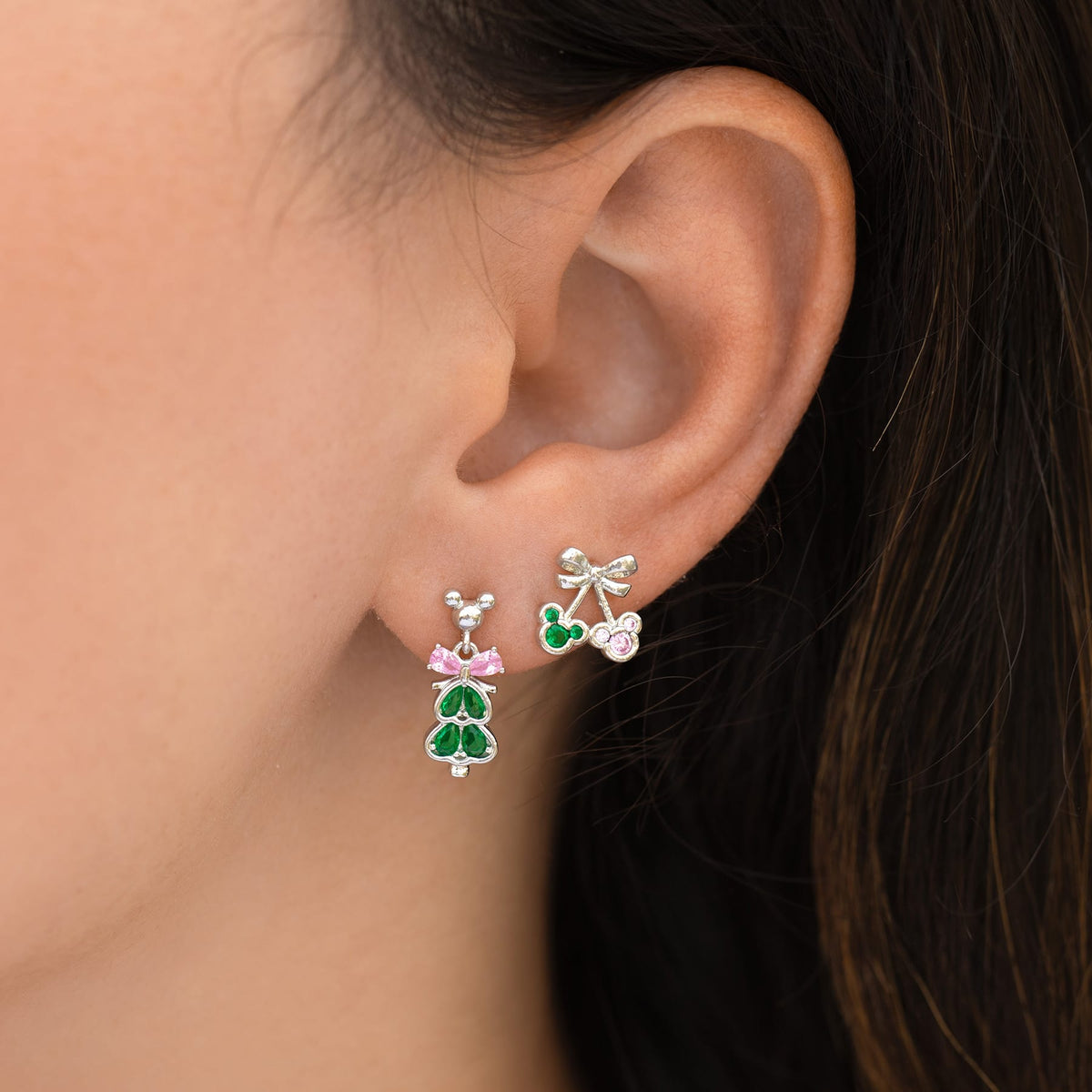 Disney Pink Wonderland Stud Set