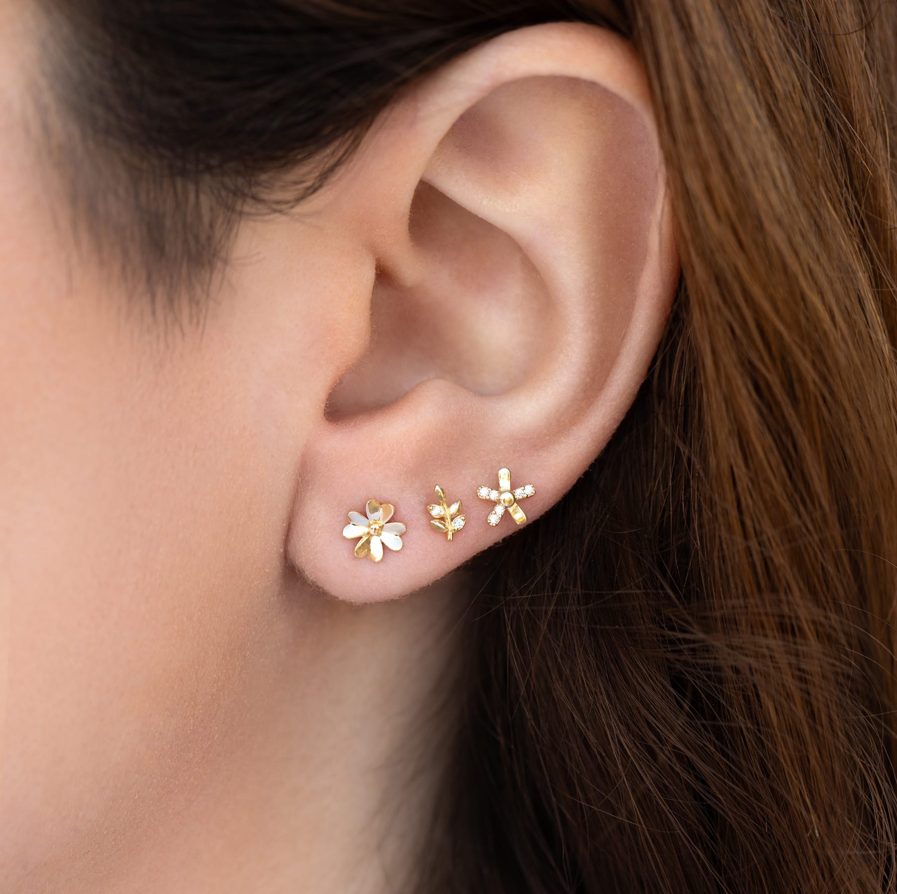 14k Solid Gold Cottage Ivy Studs