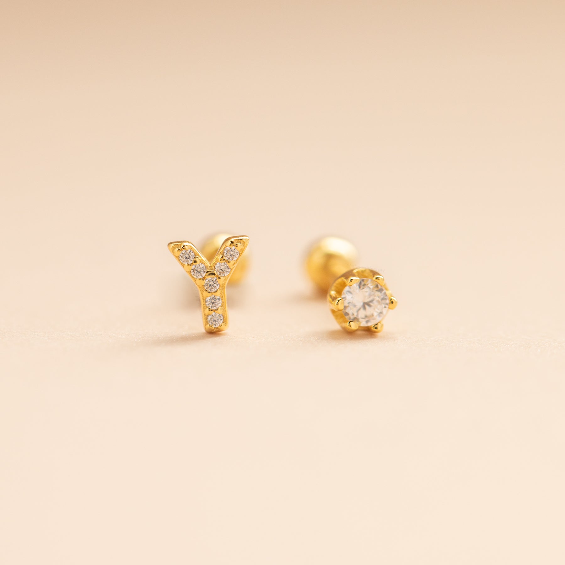 Singapore Initial Studs