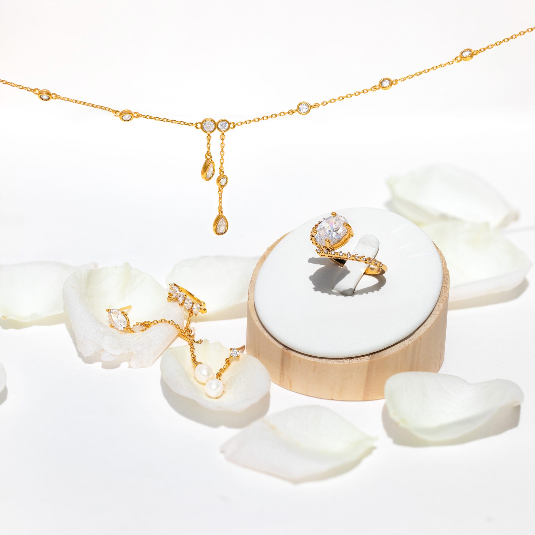 Falling for You Pearl Drop Earrings