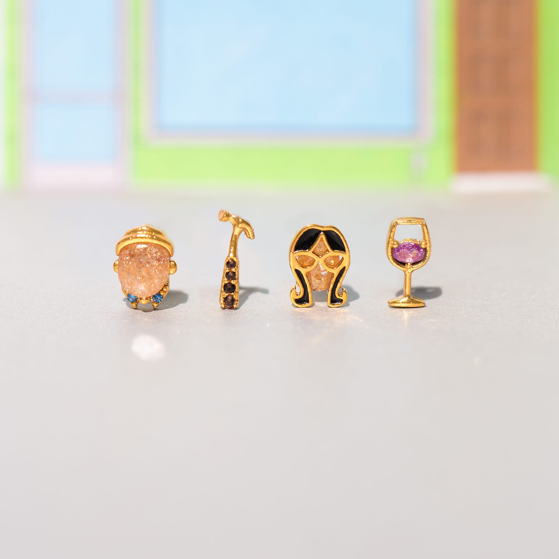 Bob's Burgers Linda & Teddy Stud Set