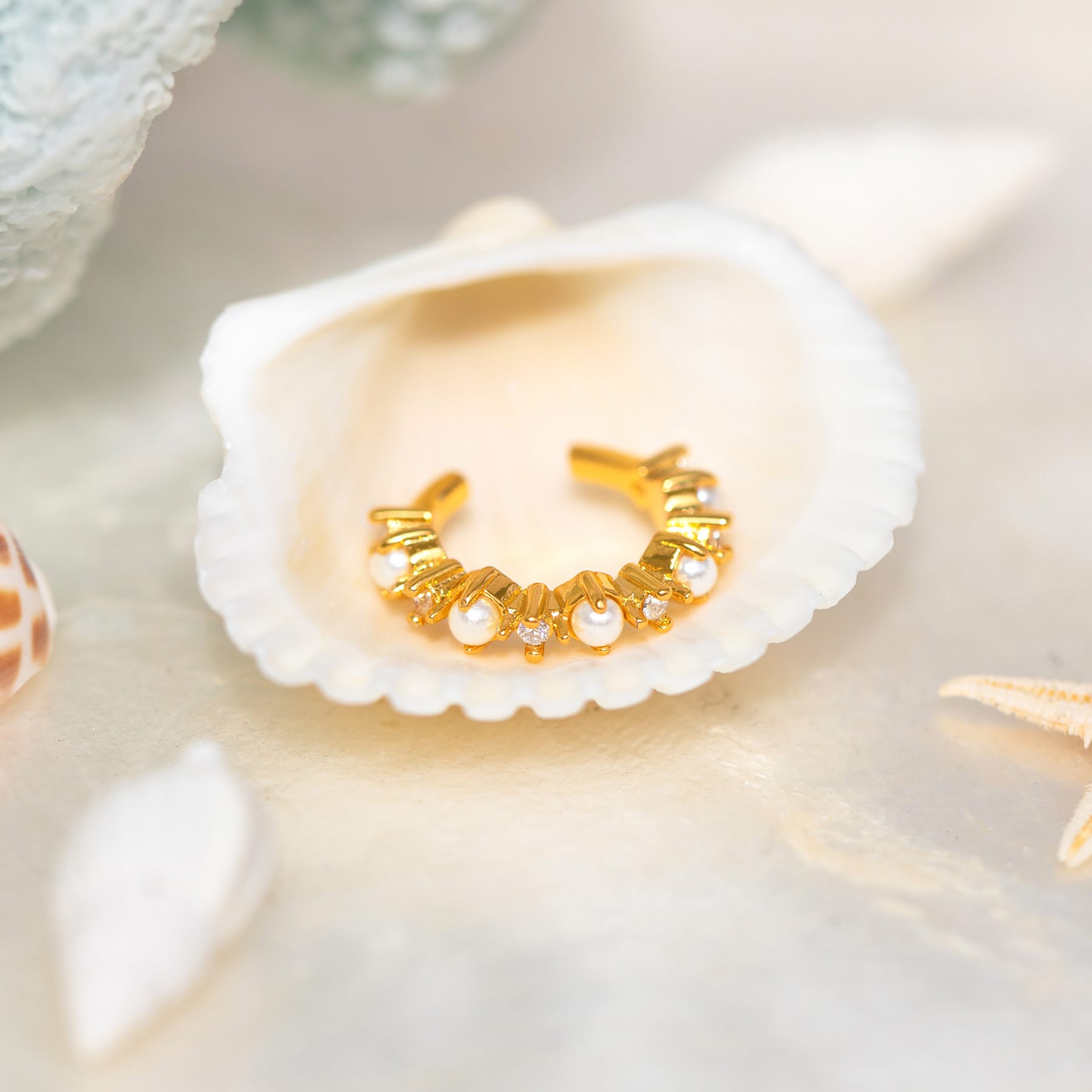Seaside Pearl Ear Cuff