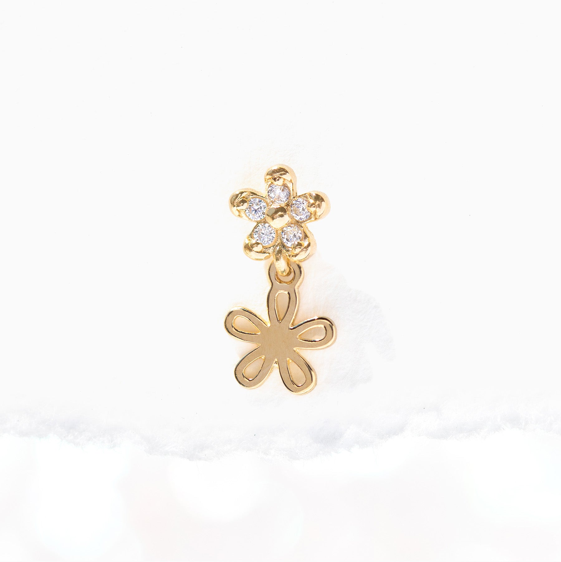 Fine Daisy Dangle Stud