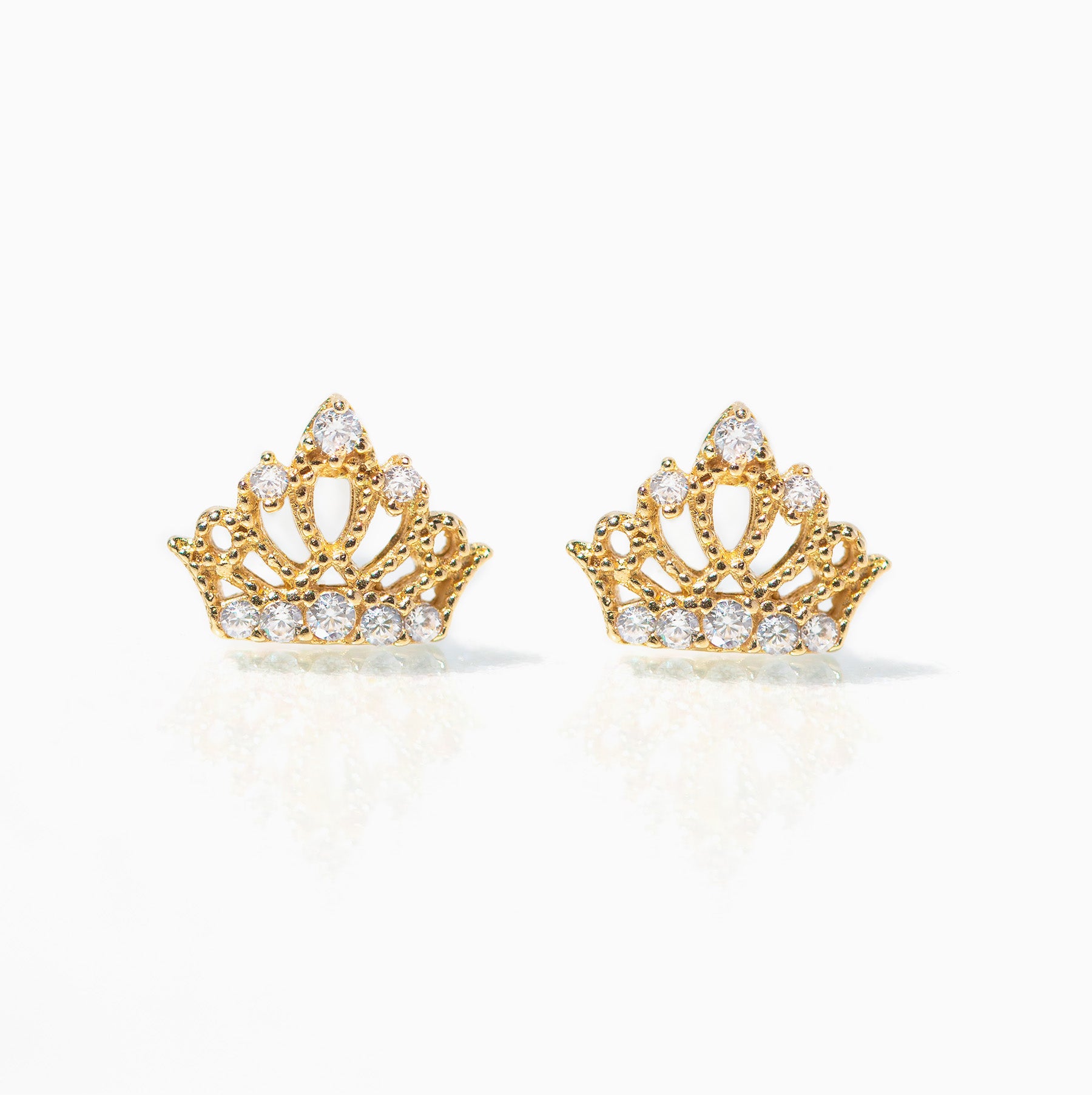 Fine La Reina Stud Earrings