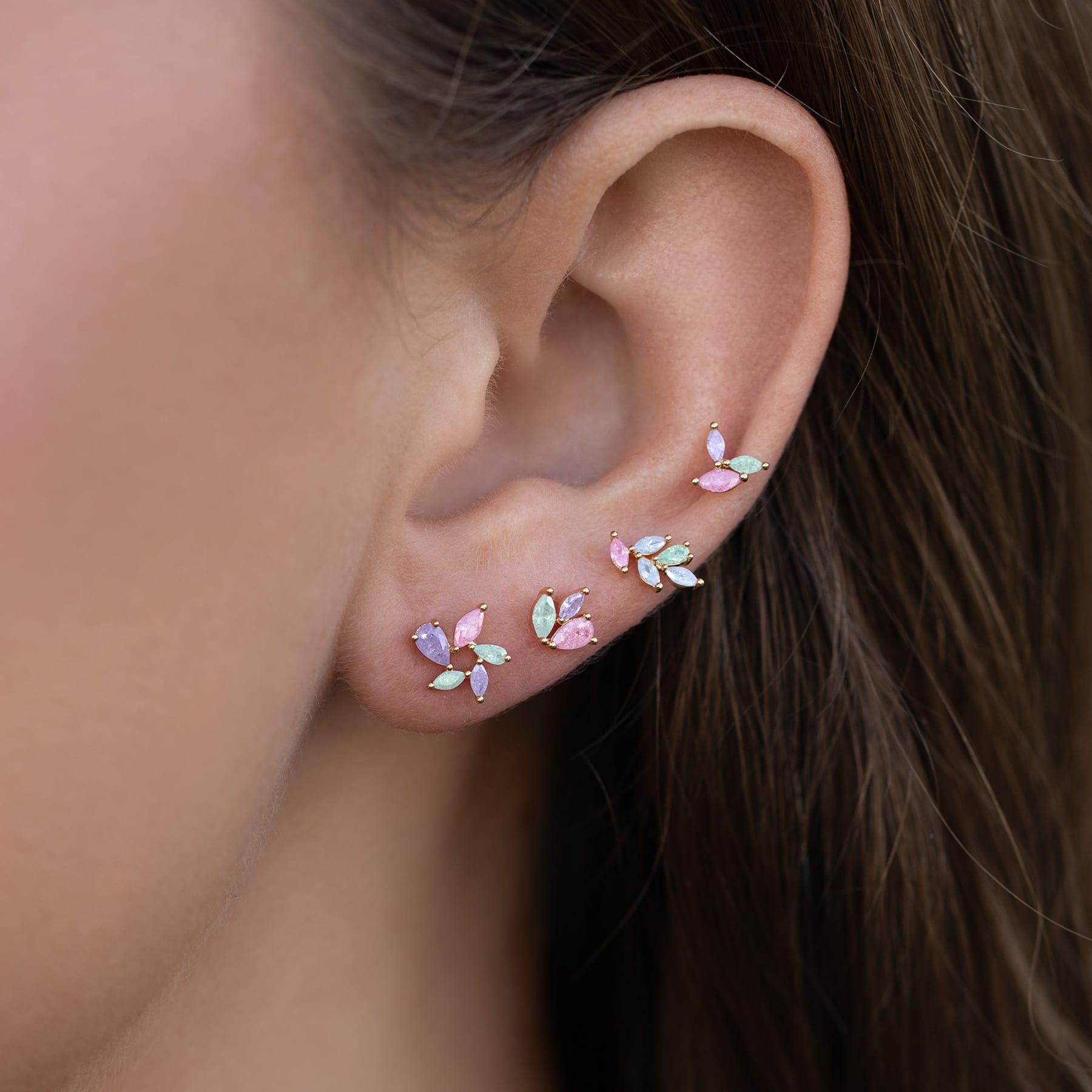 Pastel Leaf Stud Set