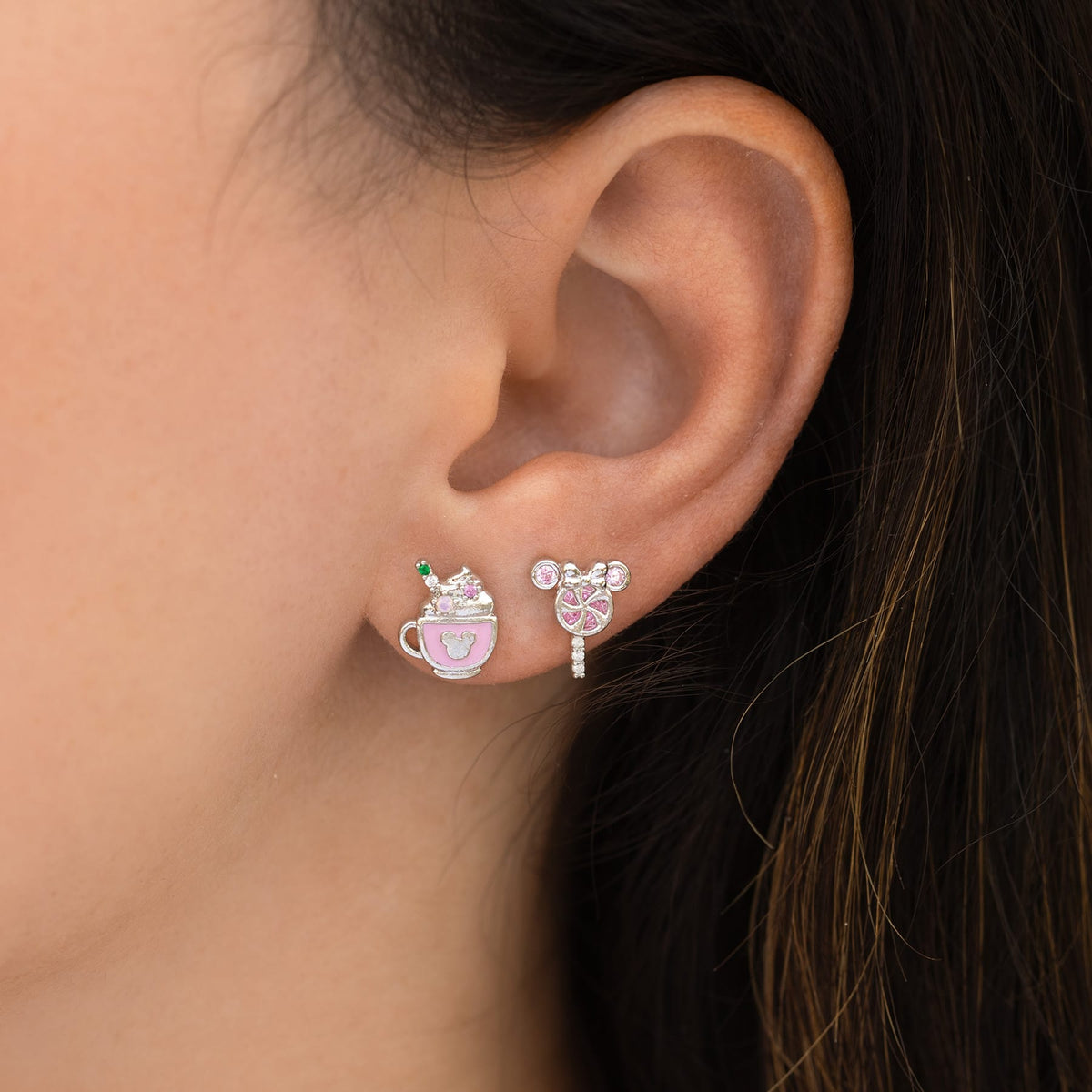 Disney Pink Wonderland Stud Set