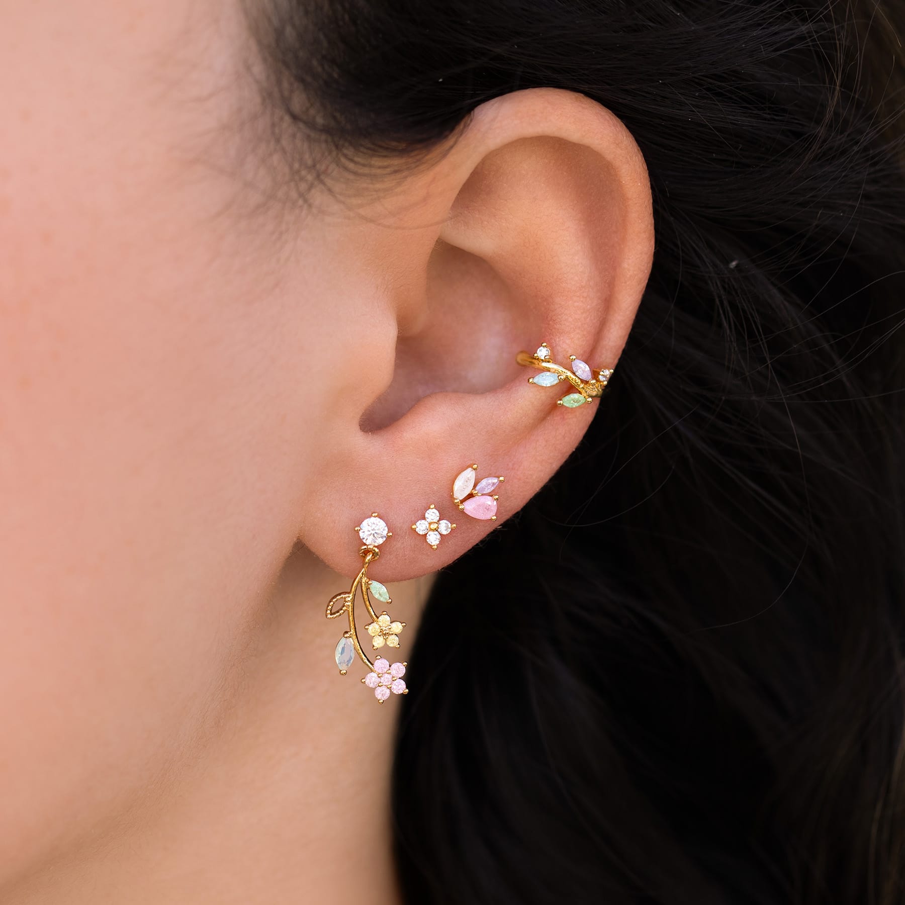 Pastel Leaf Stud Set