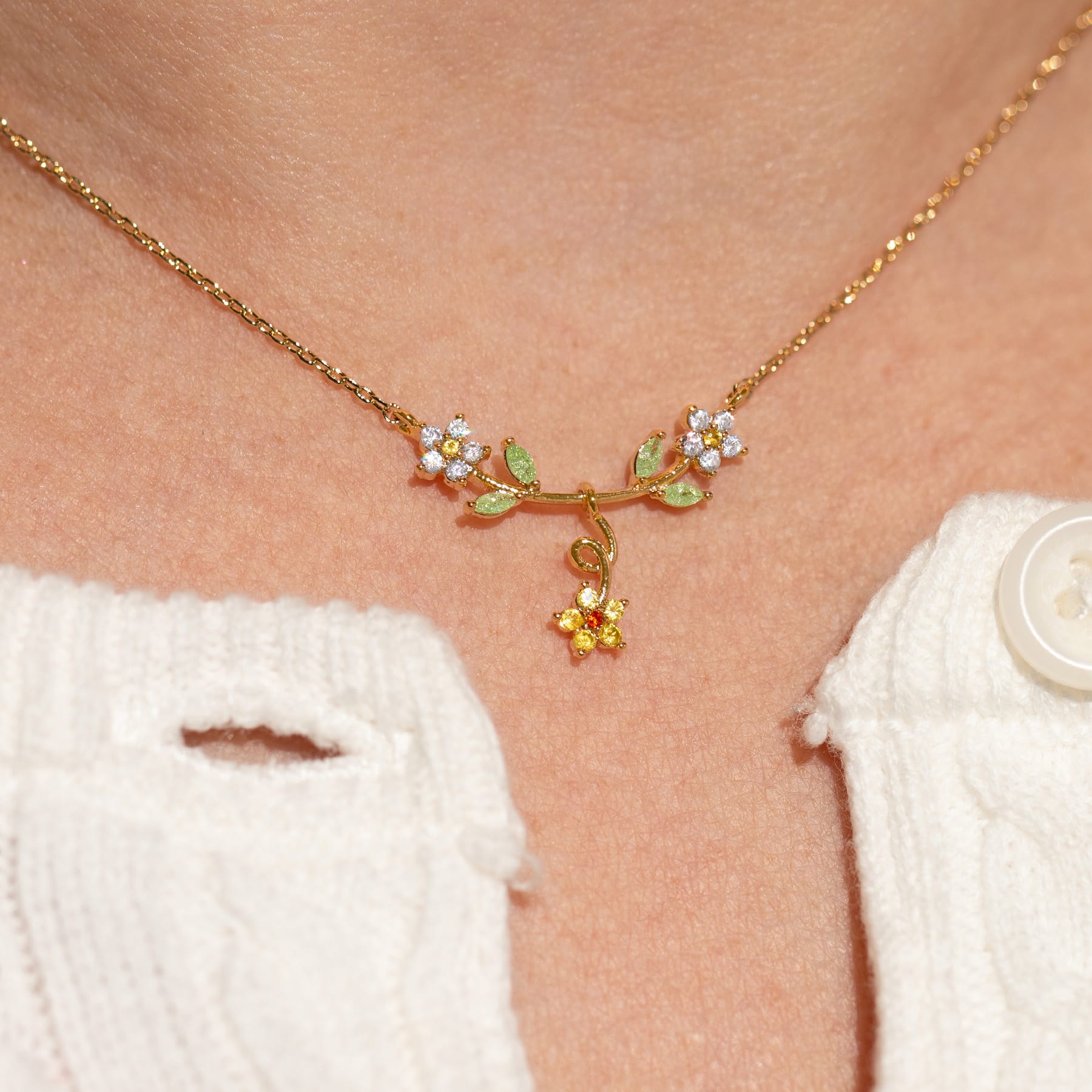 Golden Daisy Necklace