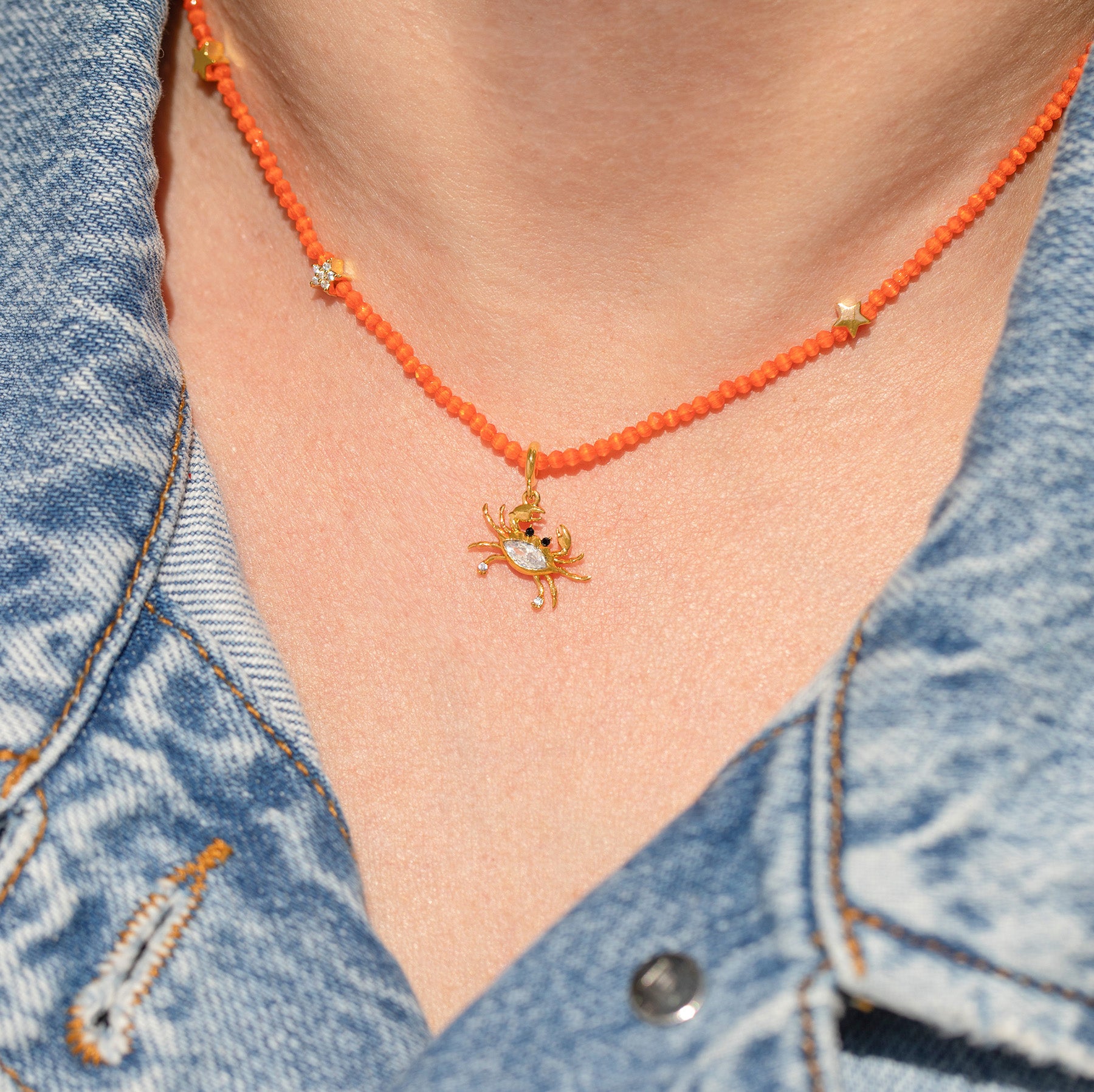 Sandy Crab Beaded Necklace – Girls Crew