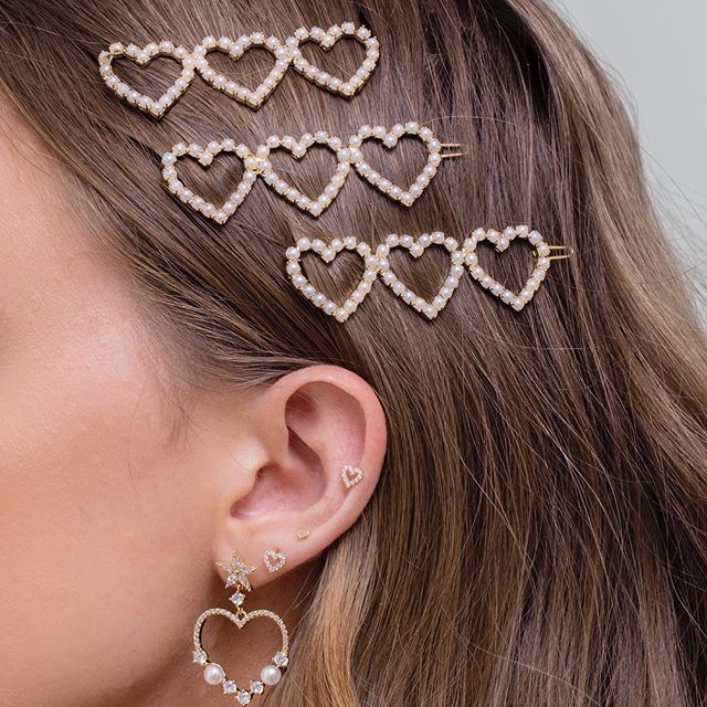 14k Fine Cutout Heart Stud Earrings